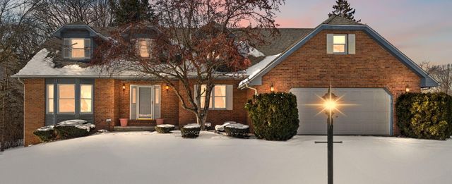 176 Wexford, Valparaiso, IN 46385