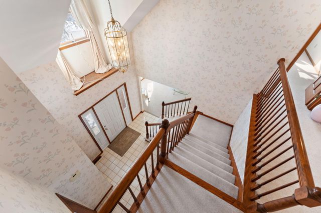 176 Wexford, Valparaiso, IN 46385