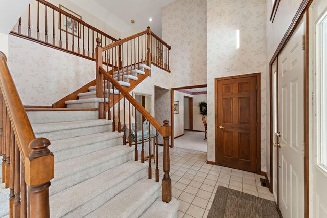 176 Wexford, Valparaiso, IN 46385