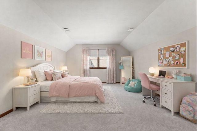 176 Wexford, Valparaiso, IN 46385