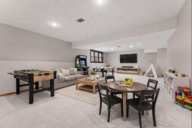 176 Wexford, Valparaiso, IN 46385