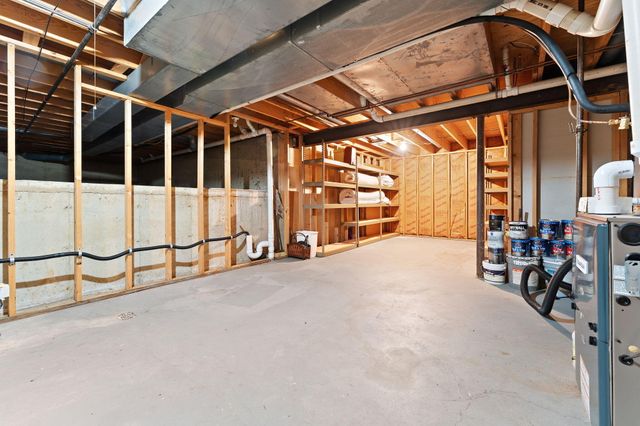 176 Wexford, Valparaiso, IN 46385