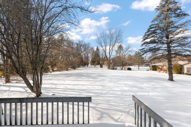 176 Wexford, Valparaiso, IN 46385