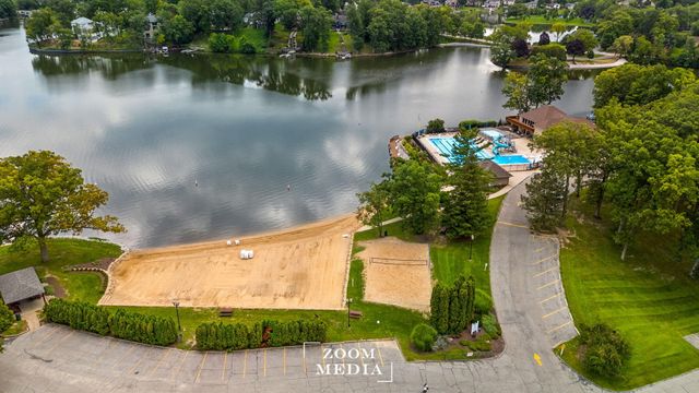 176 Wexford, Valparaiso, IN 46385