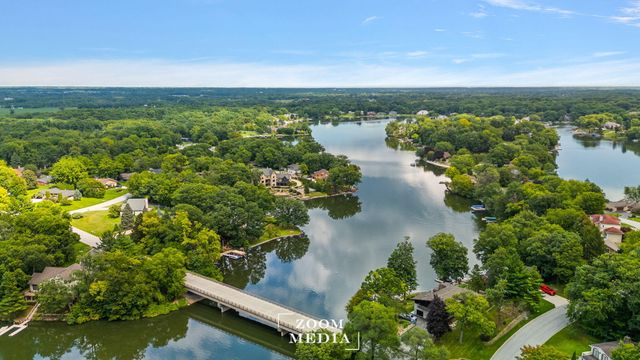 176 Wexford, Valparaiso, IN 46385