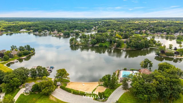 176 Wexford, Valparaiso, IN 46385