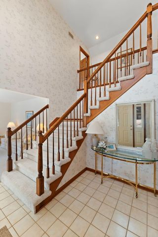 176 Wexford, Valparaiso, IN 46385