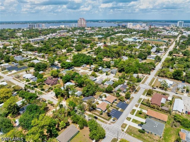 2566-2578 Jackson ST W, Fort Myers, FL 33901