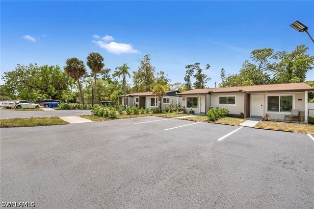 2566-2578 Jackson ST W, Fort Myers, FL 33901