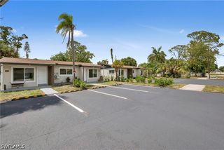 2566-2578 Jackson ST W, Fort Myers, FL 33901