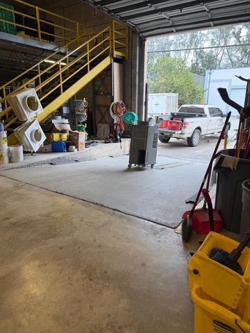 2200 NW 93rd Ave, Doral, FL 33172