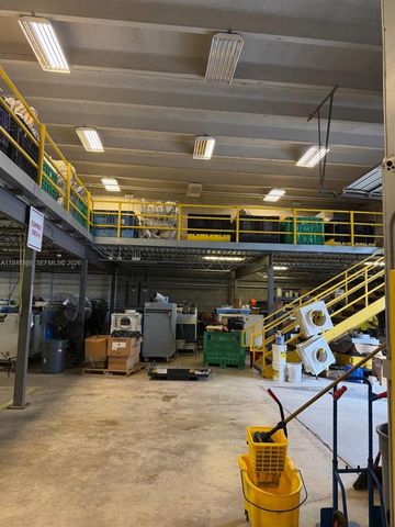 2200 NW 93rd Ave, Doral, FL 33172