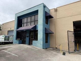 2200 NW 93rd Ave, Doral, FL 33172