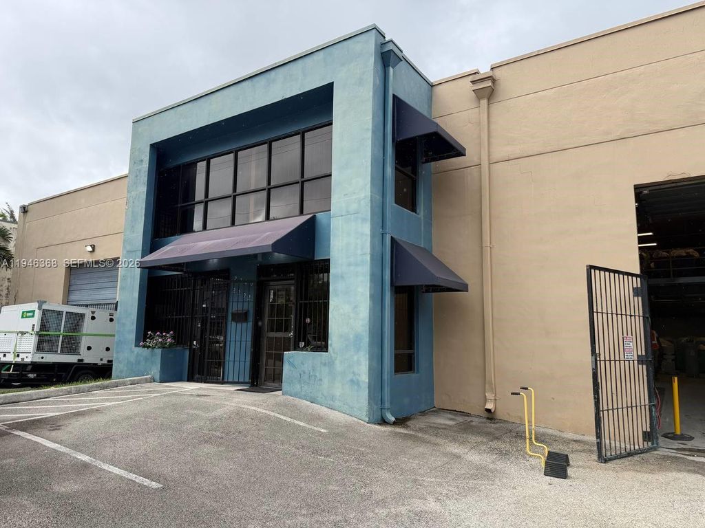 2200 NW 93rd Ave, Doral, FL 33172