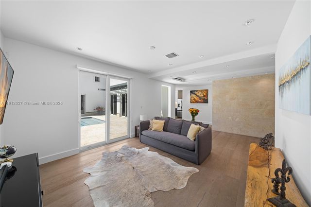 7950 SW 54th Ave, Miami, FL 33143