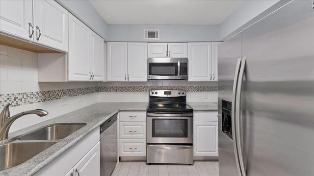 2574 Marilee Lane 4, Houston, TX 77057