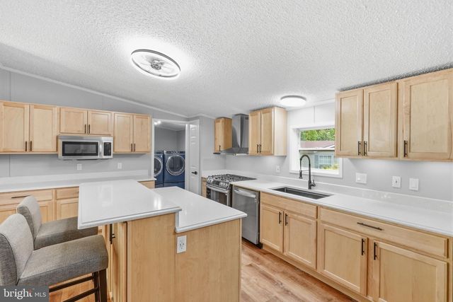415 DUTCH DR, Lothian, MD 20711