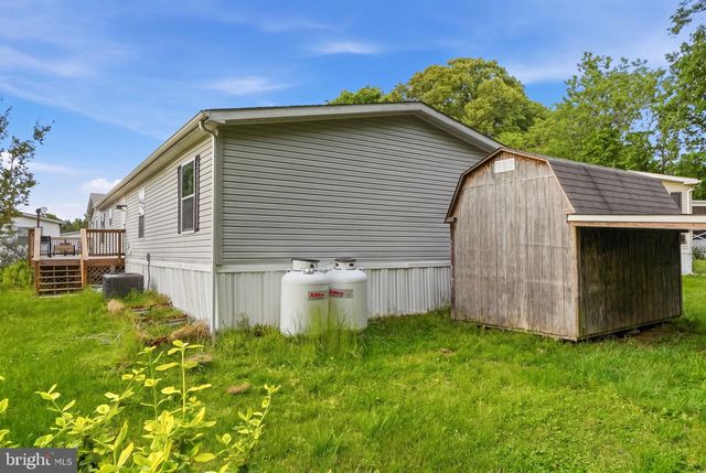 415 DUTCH DR, Lothian, MD 20711