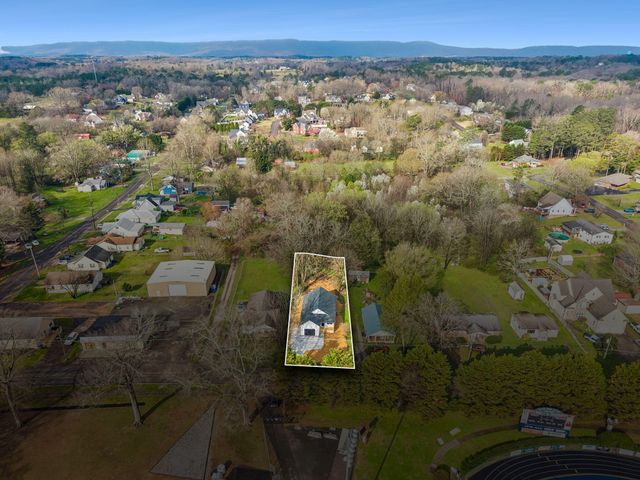 311 Crescent Avenue, Chickamauga, GA 30707