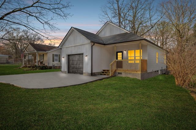 311 Crescent Avenue, Chickamauga, GA 30707