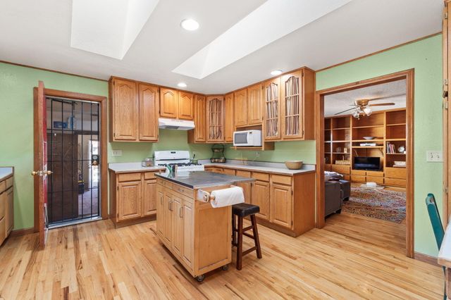 139 Sunny Slope Lane, Carlotta, CA 95528