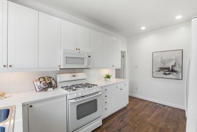 732 Farringdon Lane, Burlingame, CA 94010