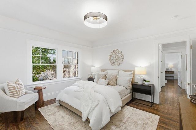 732 Farringdon Lane, Burlingame, CA 94010