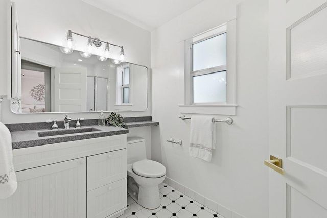 732 Farringdon Lane, Burlingame, CA 94010