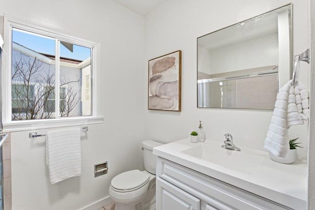 732 Farringdon Lane, Burlingame, CA 94010