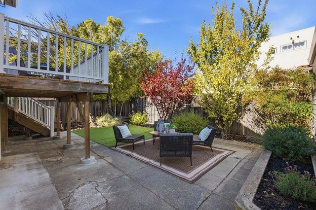 732 Farringdon Lane, Burlingame, CA 94010