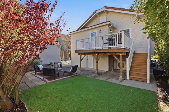 732 Farringdon Lane, Burlingame, CA 94010