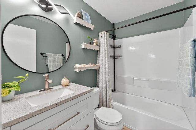 6550 S WEST SHORE CIRCLE, Tampa, FL 33616