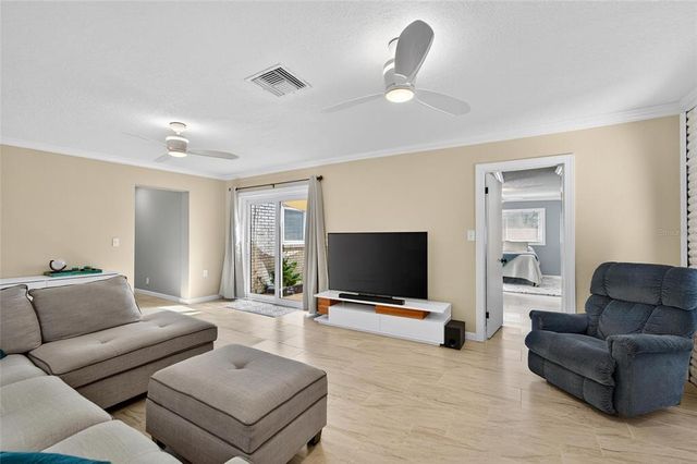 6550 S WEST SHORE CIRCLE, Tampa, FL 33616