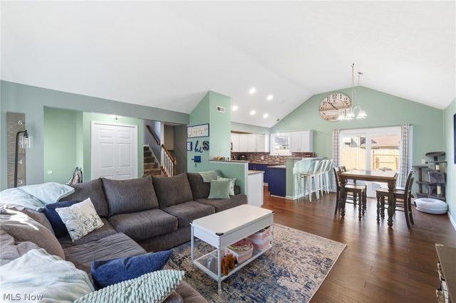 110 Wilshire Court, Elyria, OH 44035