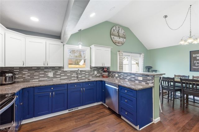 110 Wilshire Court, Elyria, OH 44035