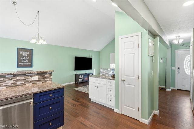 110 Wilshire Court, Elyria, OH 44035