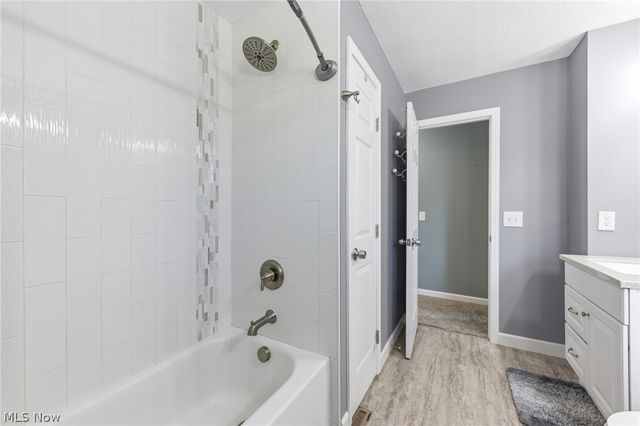 110 Wilshire Court, Elyria, OH 44035