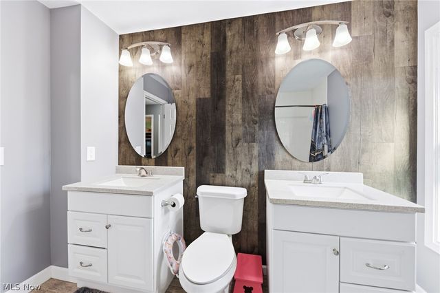 110 Wilshire Court, Elyria, OH 44035