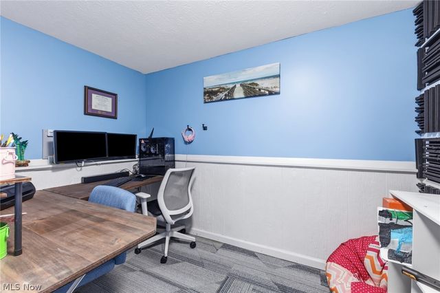 110 Wilshire Court, Elyria, OH 44035