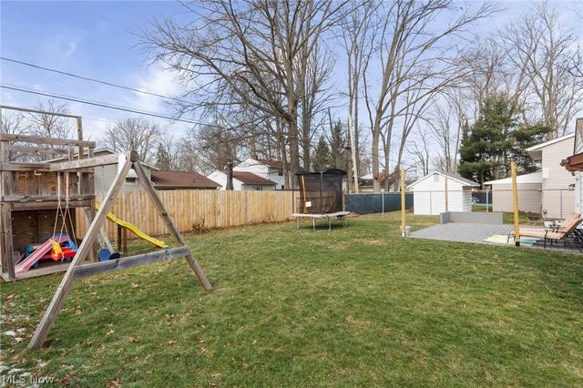 110 Wilshire Court, Elyria, OH 44035