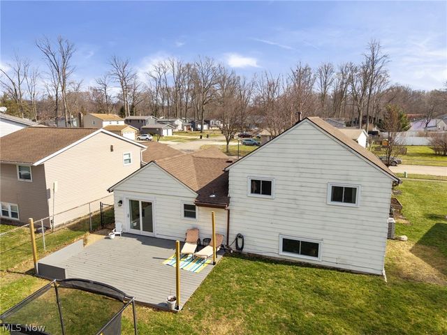 110 Wilshire Court, Elyria, OH 44035