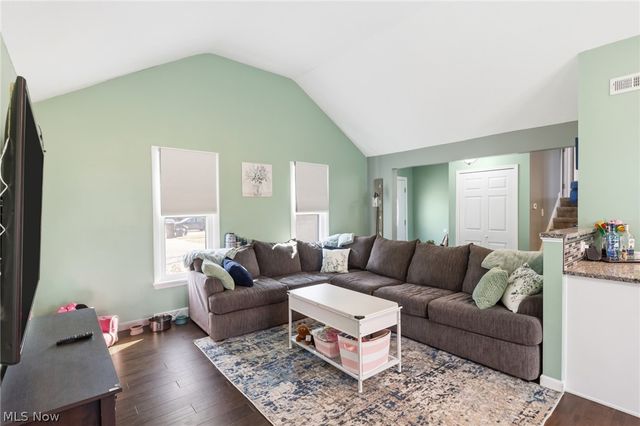 110 Wilshire Court, Elyria, OH 44035