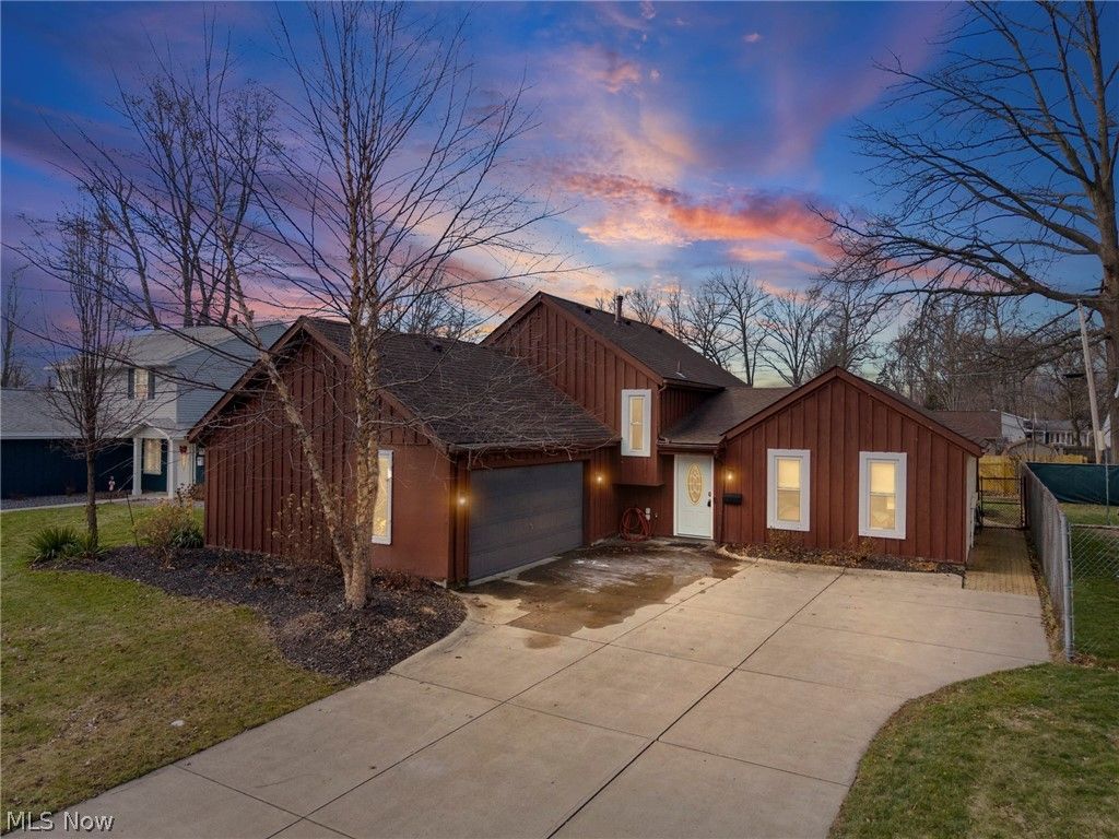 110 Wilshire Court, Elyria, OH 44035