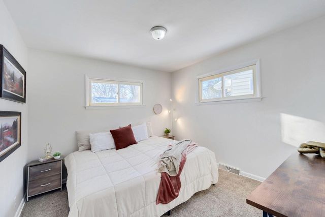 7016 W Thurston COURT, Milwaukee, WI 53218