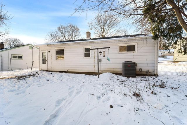 7016 W Thurston COURT, Milwaukee, WI 53218