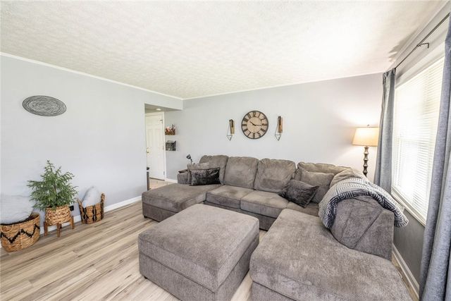 803 Weinland Drive, Park Layne, OH 45344