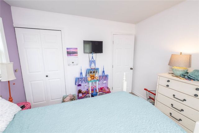 803 Weinland Drive, Park Layne, OH 45344