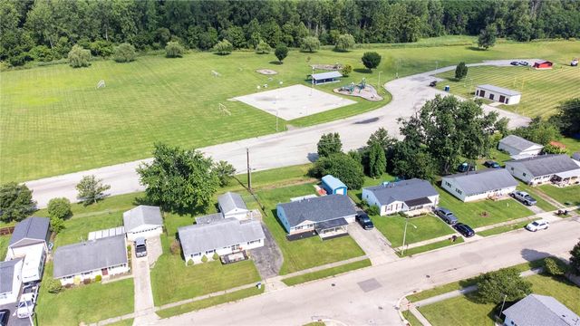 803 Weinland Drive, Park Layne, OH 45344