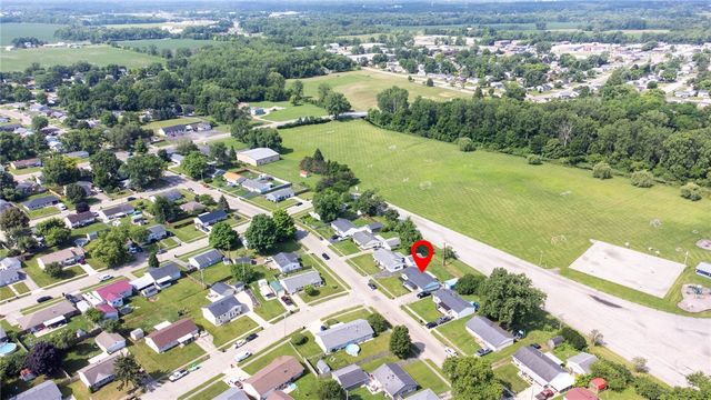 803 Weinland Drive, Park Layne, OH 45344
