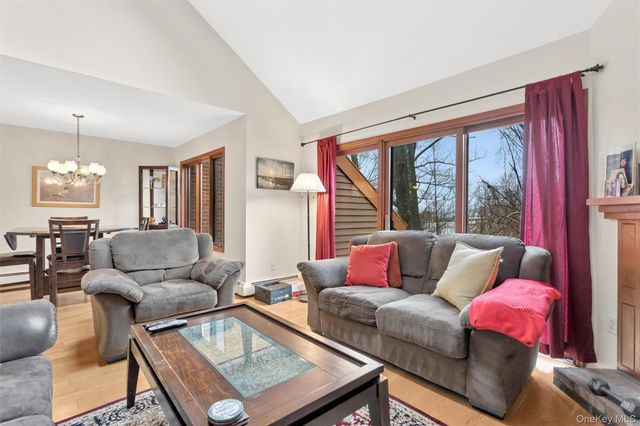 806 Eagle Bay Drive, Ossining, NY 10562